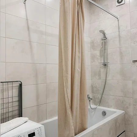 Apartment Domovik берталона 4 кв 1