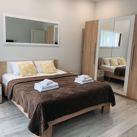 Apartment Domovik берталона 4 кв 1 Mukatschewo